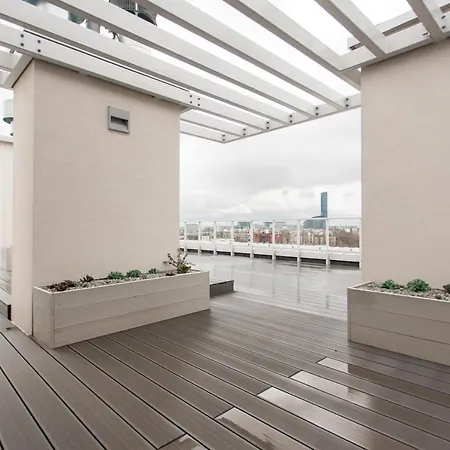 Vena Apartmets - Braniborska 10g Parking ホテル ヴロツワフ